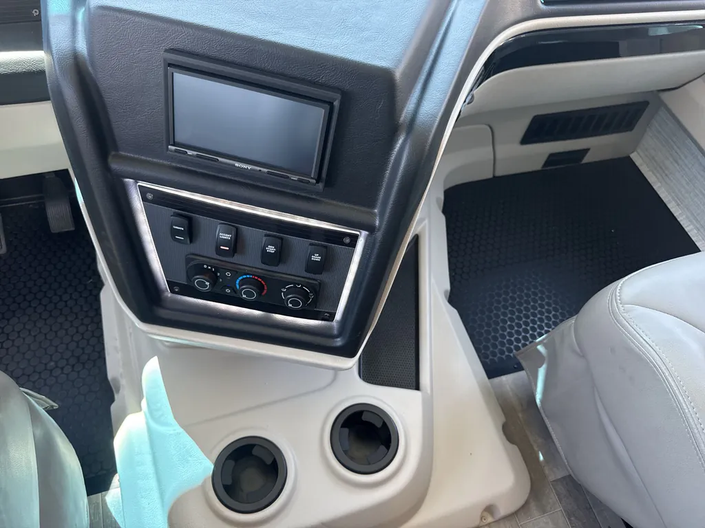2025 Entegra Coach Vision 27A, Photos photo 12