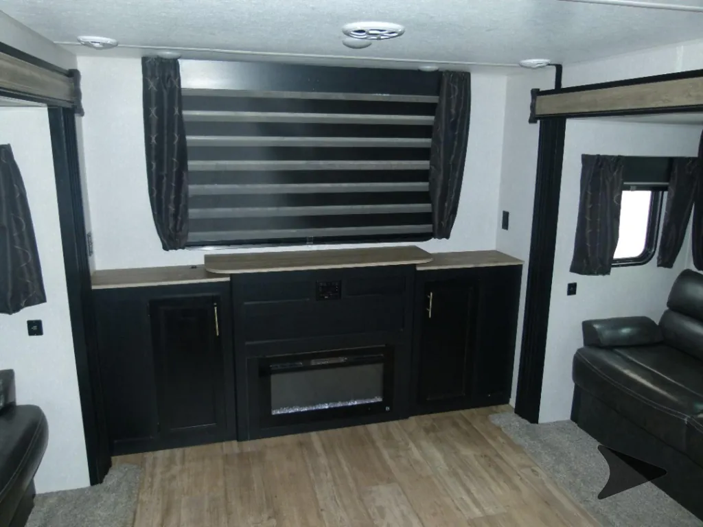 2021 Forest River Cherokee 306MM, Photos photo 11