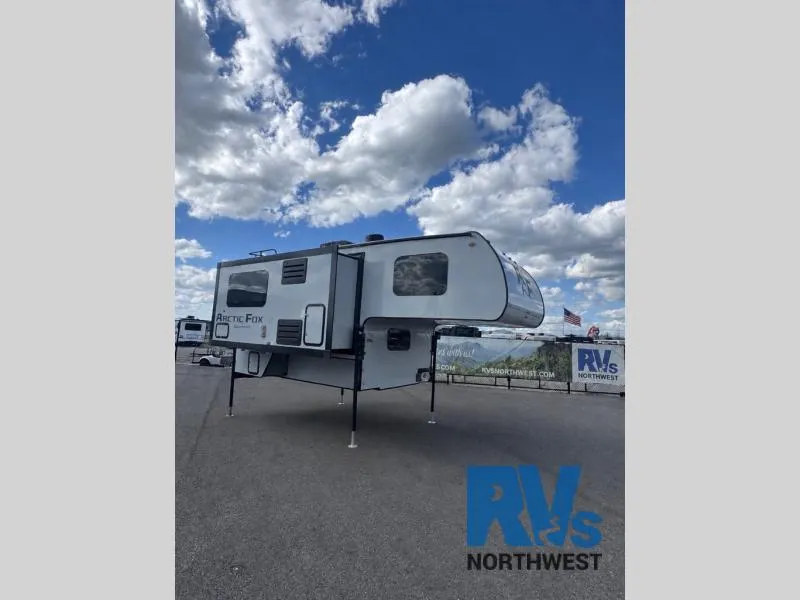 2023 Northwood Arctic Fox Camper 1150 - Photo 2