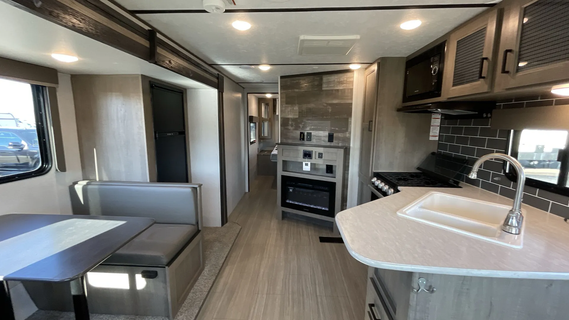2021 Keystone Hideout 24RLWE — living area main