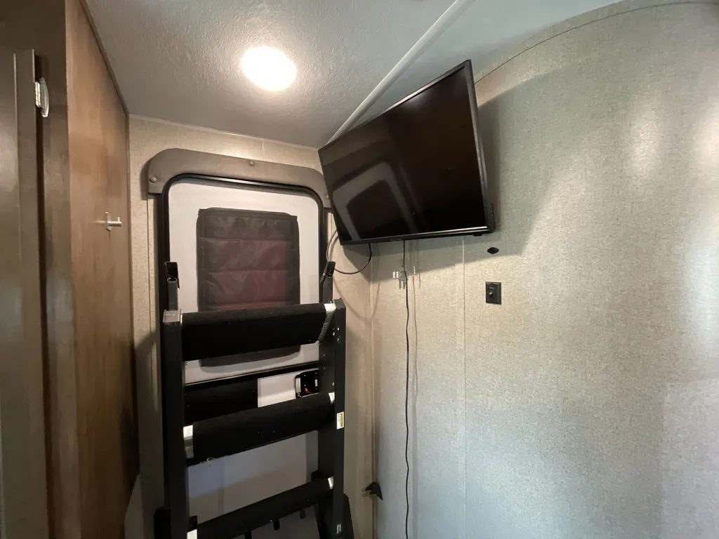 2021 Forest River Rockwood Ultra Lite 2614BS, Photos photo 19