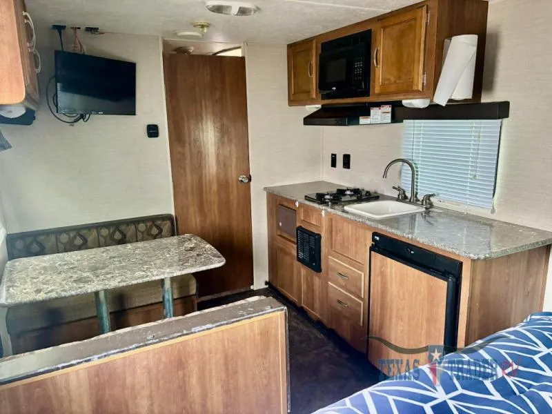 2015 SUMMERLAND Mini 1700FQ - Photo 2