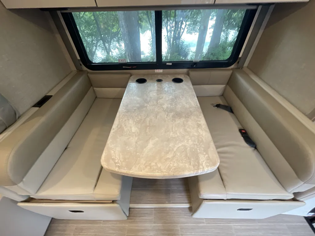 2023 Thor Motor Coach Tiburon 24FB, Photos photo 2