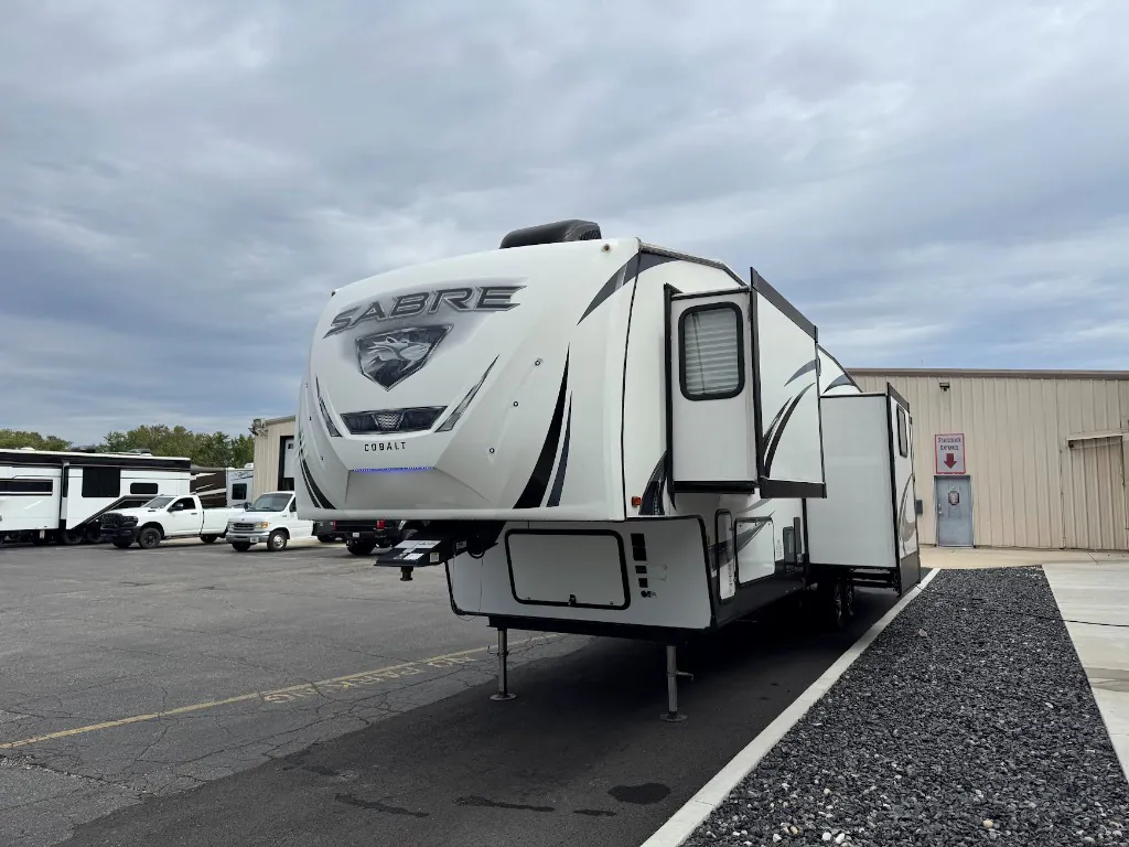 2019 Forest River Sabre 36BHQ, Photos photo 8
