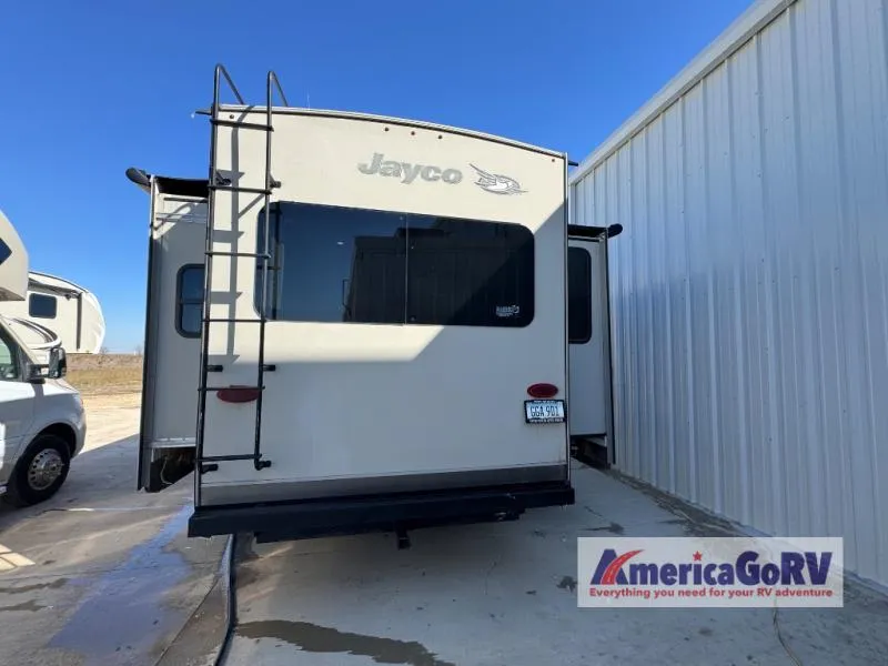 2017 Jayco Eagle 327CKTS - Photo 2