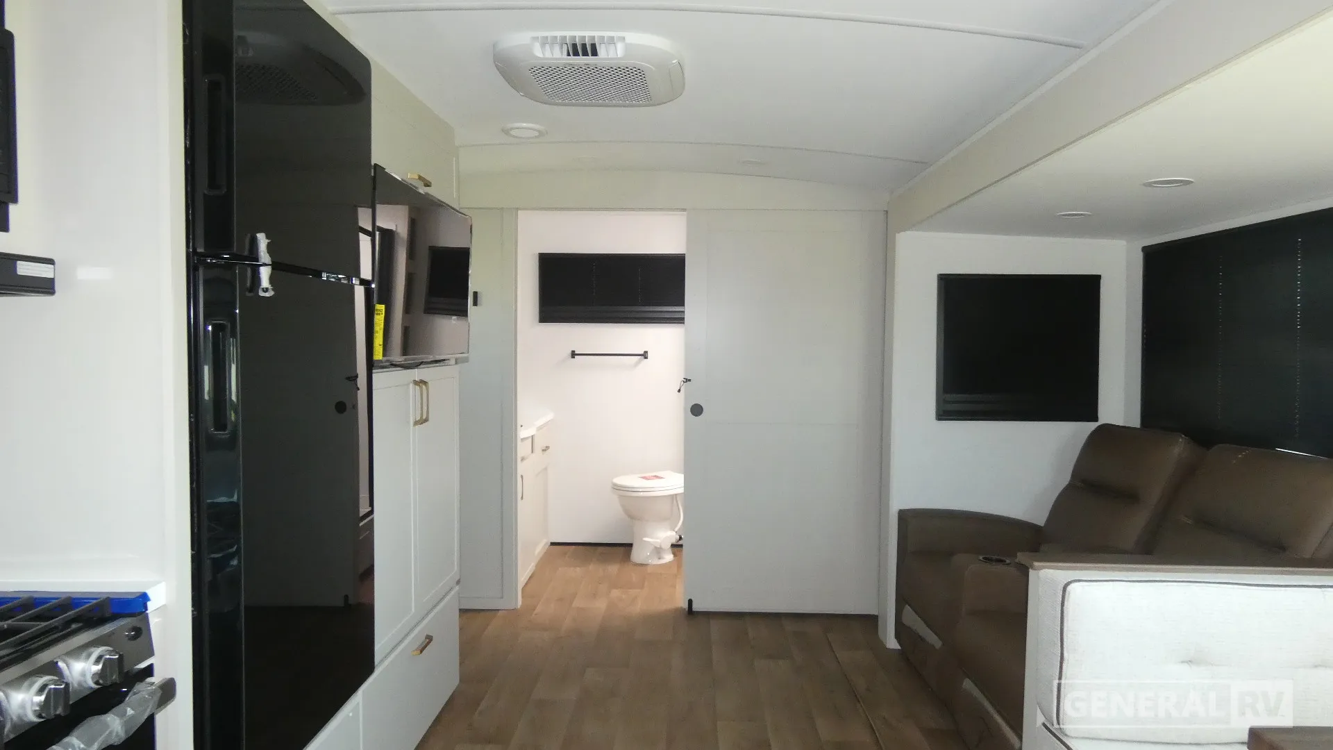 2026 Grand Design Imagine 2600RB - Photo 3