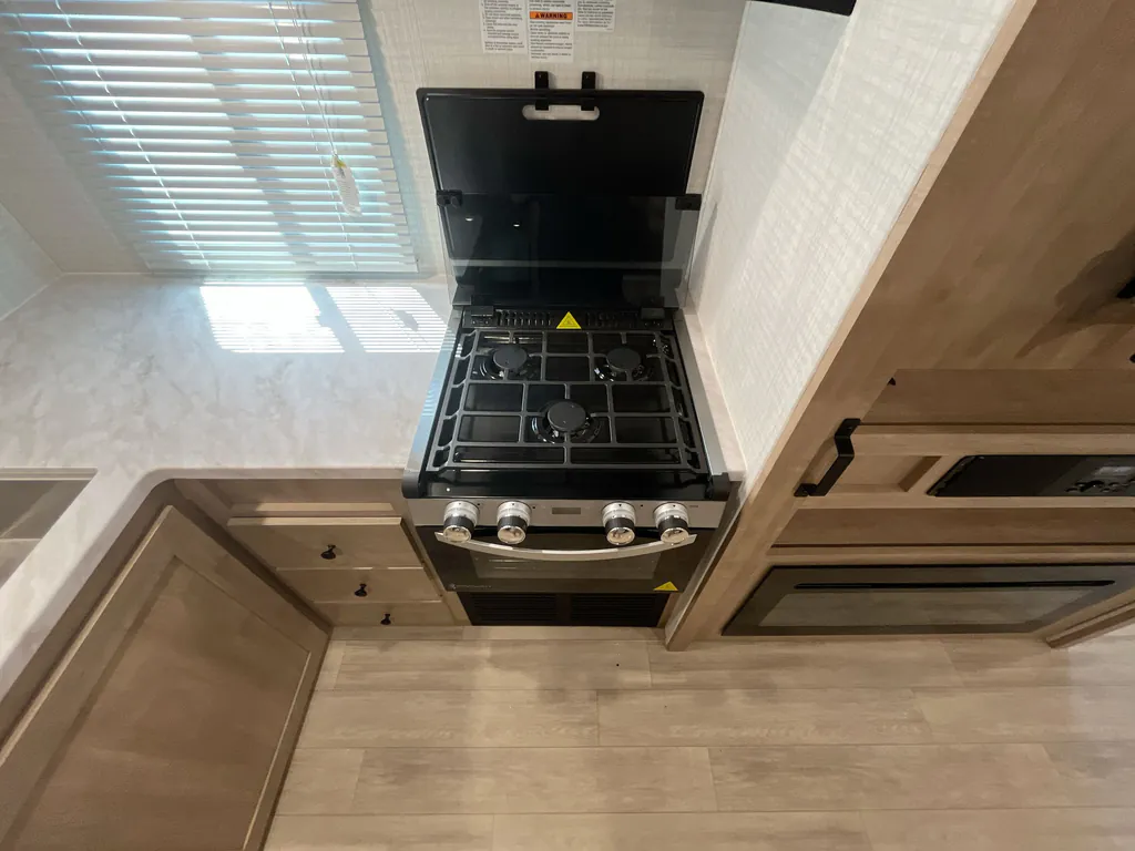 2025 Forest River Solaire 2430BHS, Photos photo 10