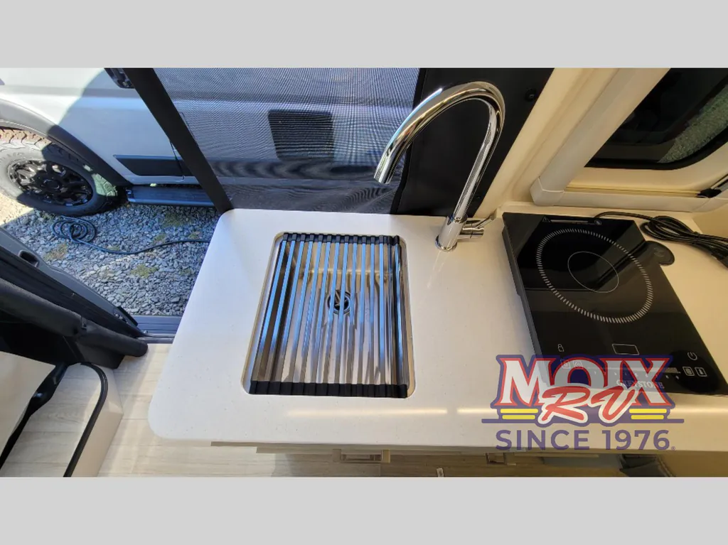 2027 Thor Motor Coach Tellaro 20Y, Photos photo 6