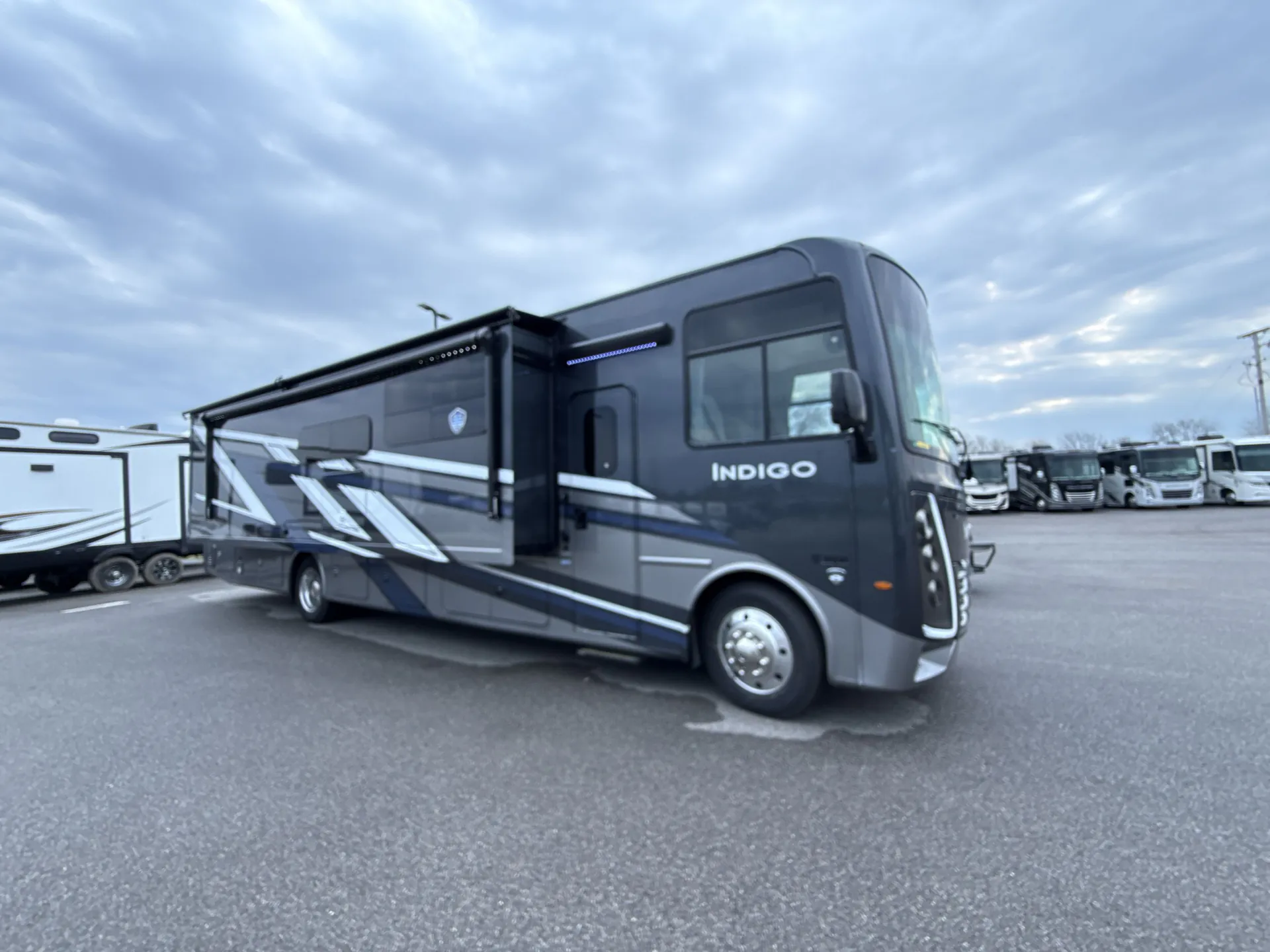 2026 Thor Motor Coach Indigo HH36 - Photo 2