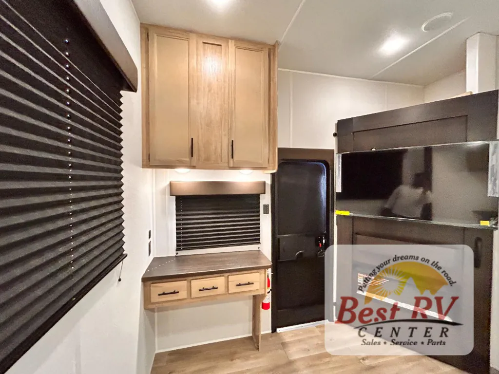 2027 Forest River Cherokee Timberwolf 39DC, Photos photo 53