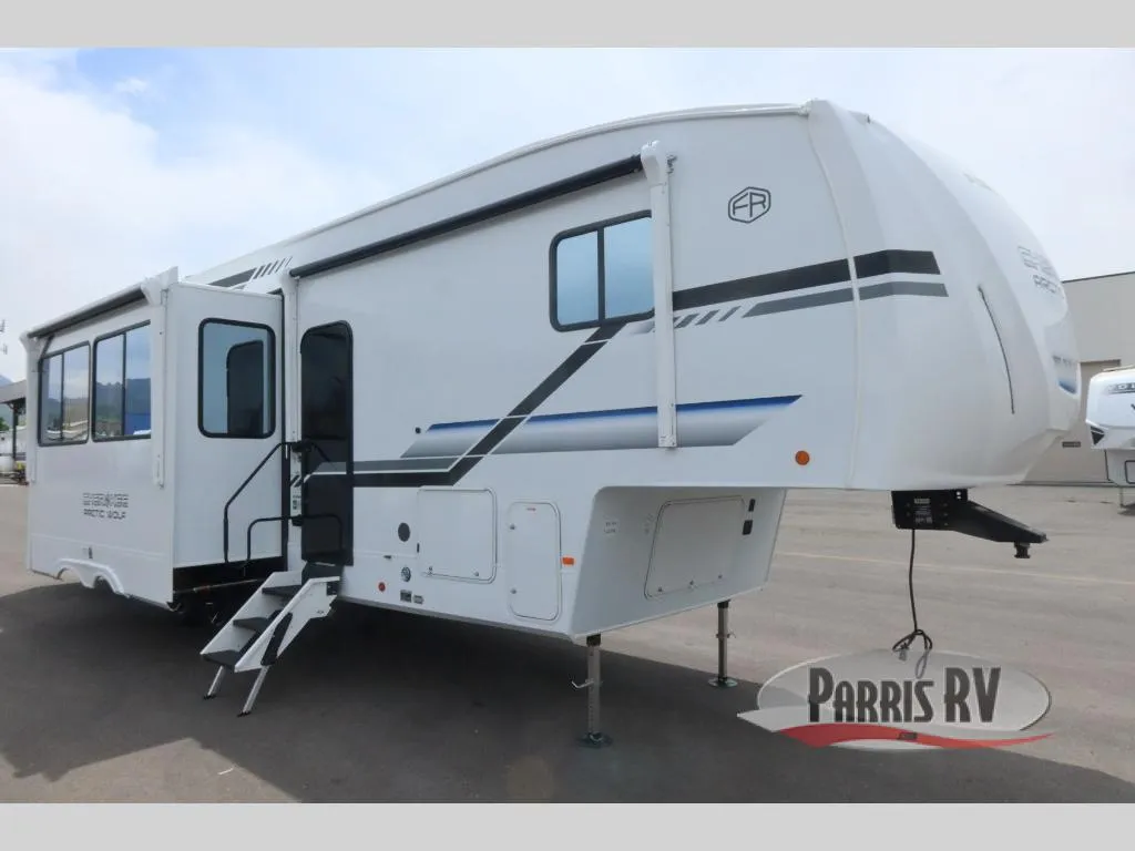 2026 Forest River Cherokee Arctic Wolf 331BH - Photo 2