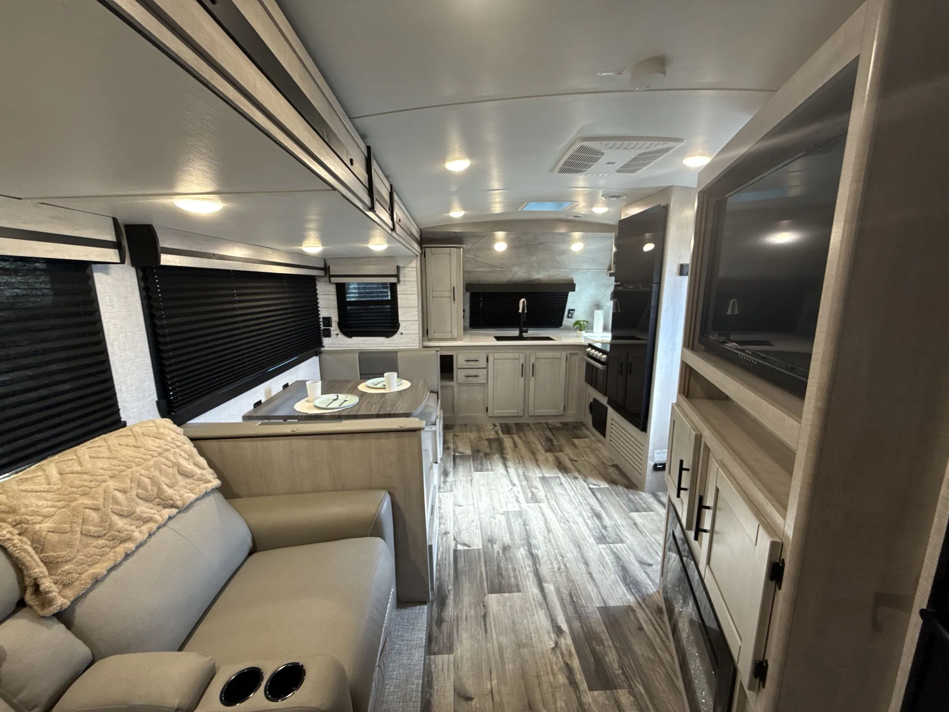 2023 CrossRoads Sunset Trail Super Lite 269FK — living area main