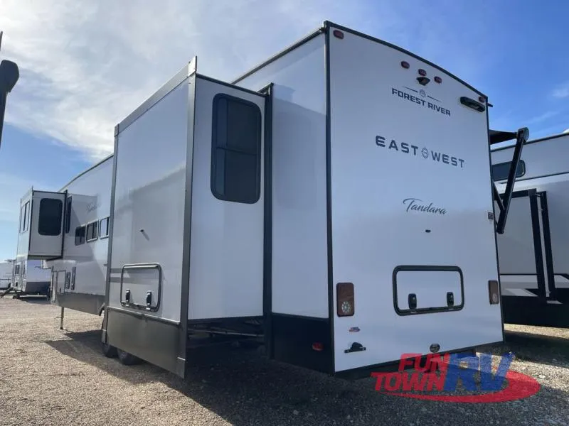 2026 East to West Tandara 390FL - Photo 4