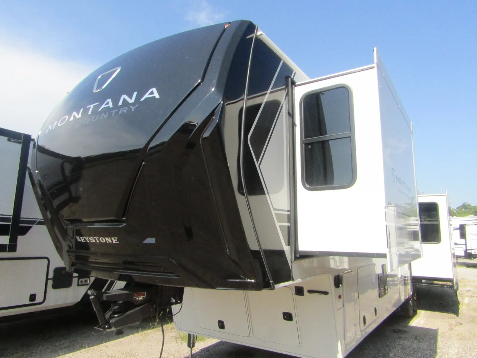 2027 Keystone Montana High Country 391TB - Photo 4