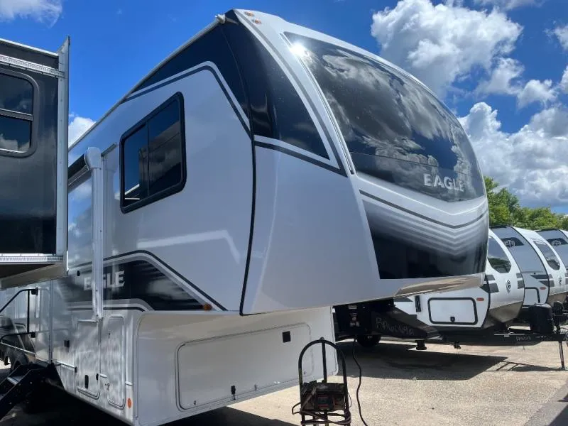 2025 Jayco Eagle HT 31QCD - Photo 2