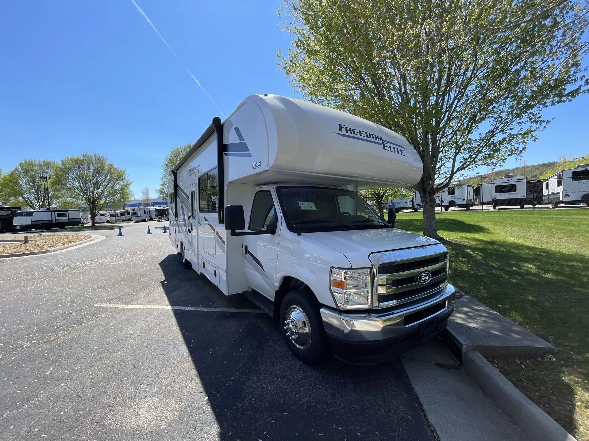 2026 Thor Motor Coach Freedom Elite 31FE - Photo 2