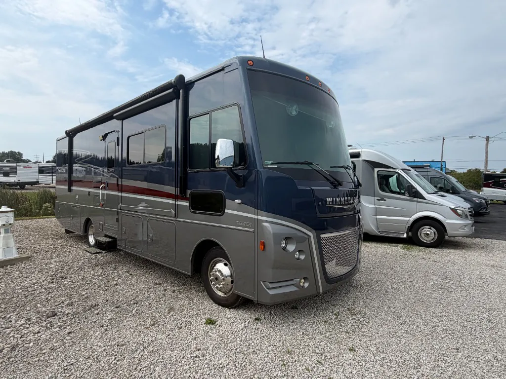 2020 Winnebago Adventurer 30T - Photo 4