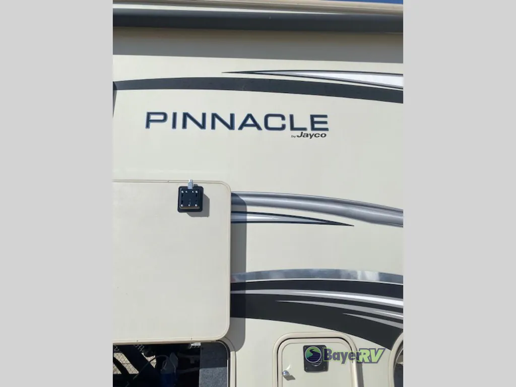2022 Jayco Pinnacle 36FBTS, Photos photo 19