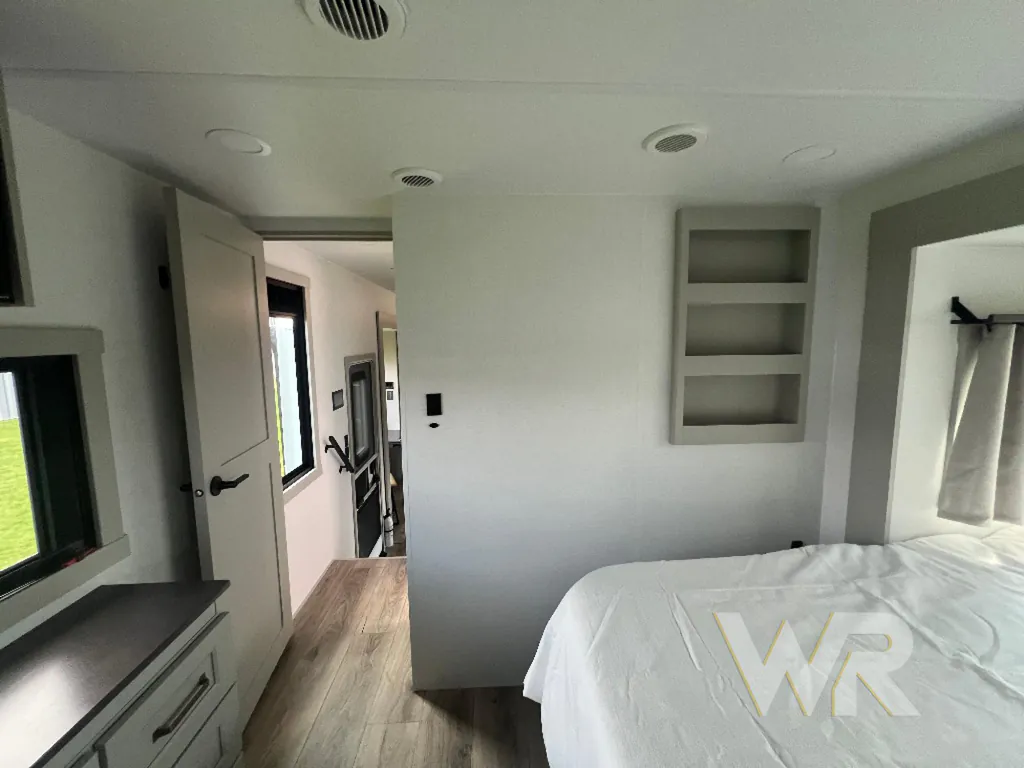 2026 Brinkley Model G 3950, Photos photo 55