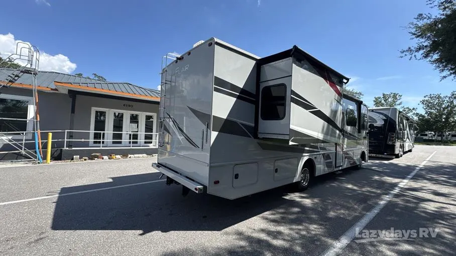 2024 Fleetwood Flair 32N - Photo 4