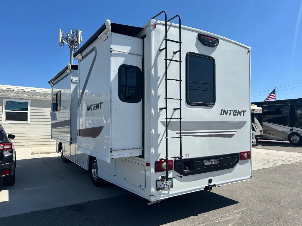 2018 Winnebago Intent 26M - Photo 4