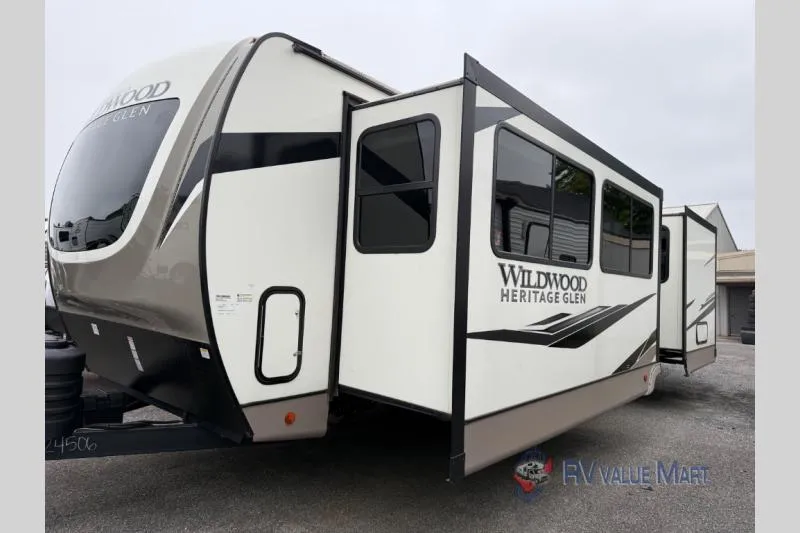 2023 Forest River Wildwood Heritage Glen 270FKS - Photo 4