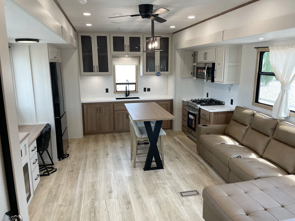 2027 Forest River Mesquite 3850HBRK, Photos photo 2