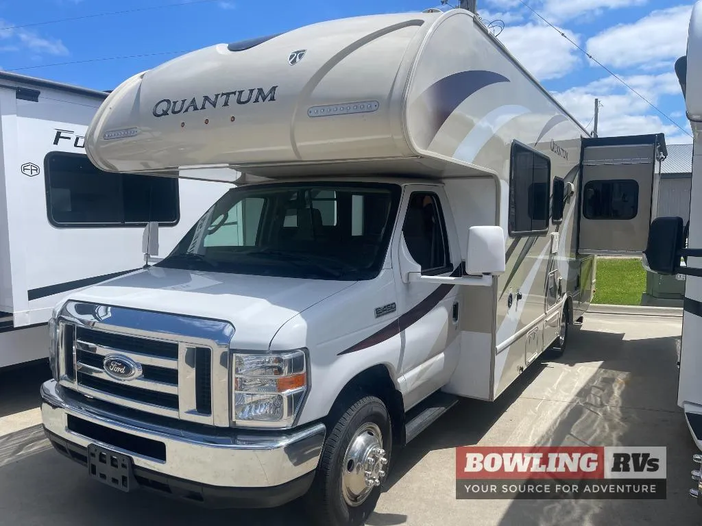 2016 Thor Motor Coach Quantum Used    RS26 - Main photo