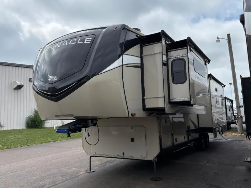 2022 Jayco Pinnacle 36SSWS - Photo 4