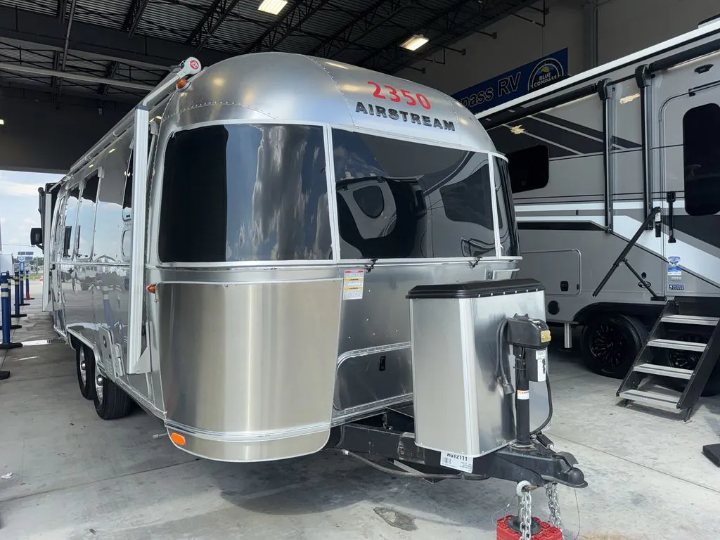 2021 Airstream Globetrotter 23FB Twin - Photo 2