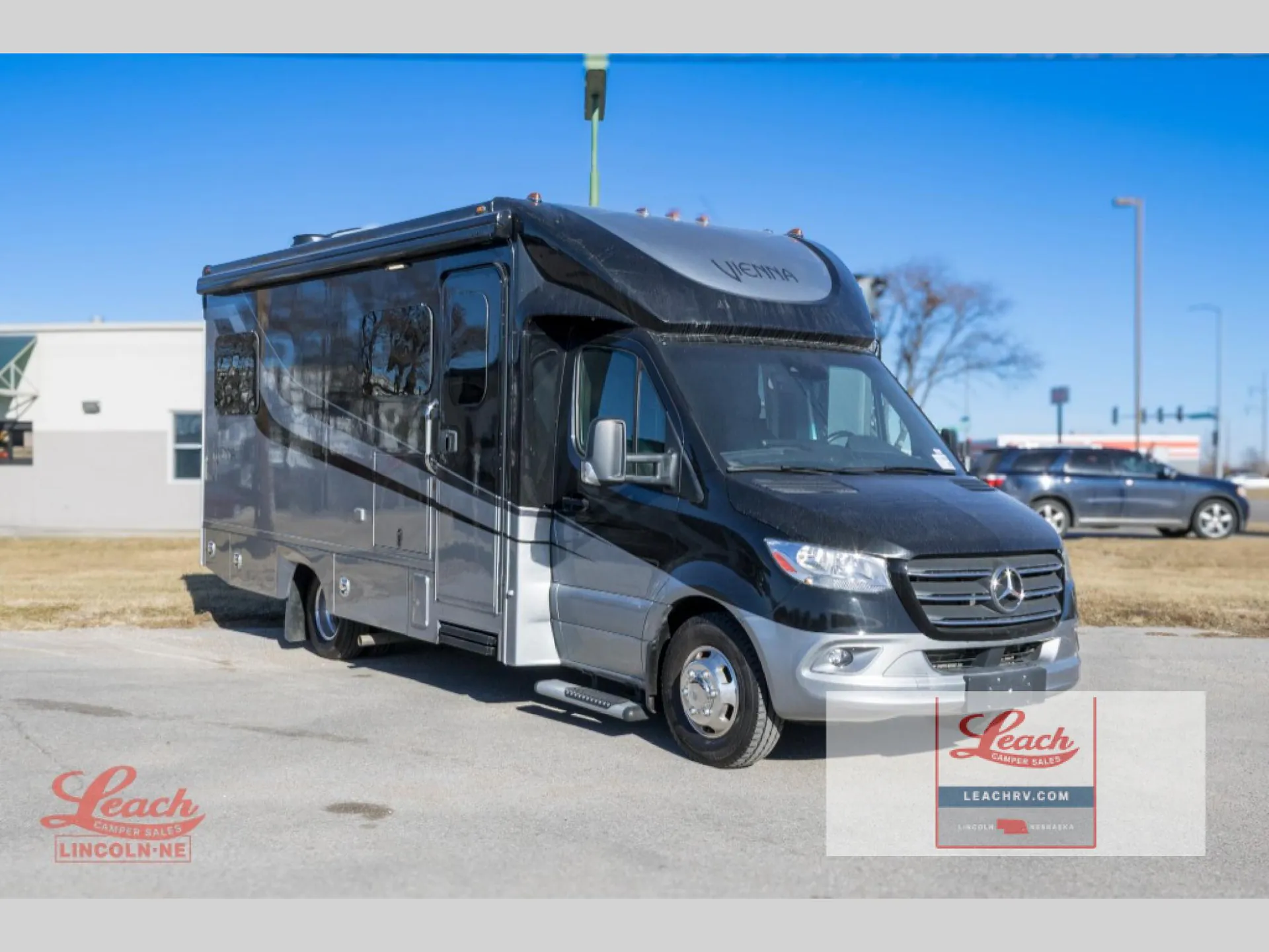 2023 Renegade RV Vienna 25TBN - Photo 2