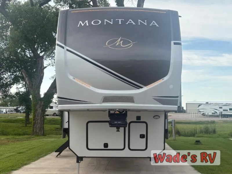 2025 Keystone Montana 3901RK - Photo 3