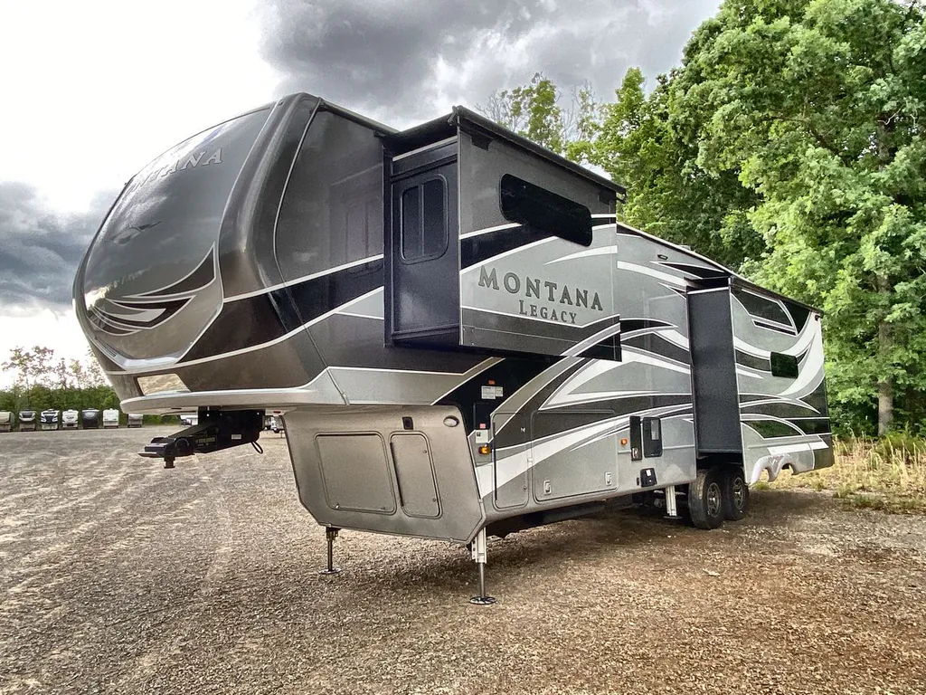2021 Keystone Montana 3231CK, Photos photo 4