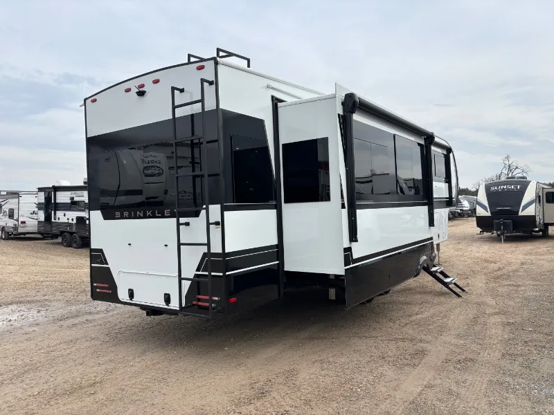 2026 Brinkley Model Z 3600, Photos photo 27