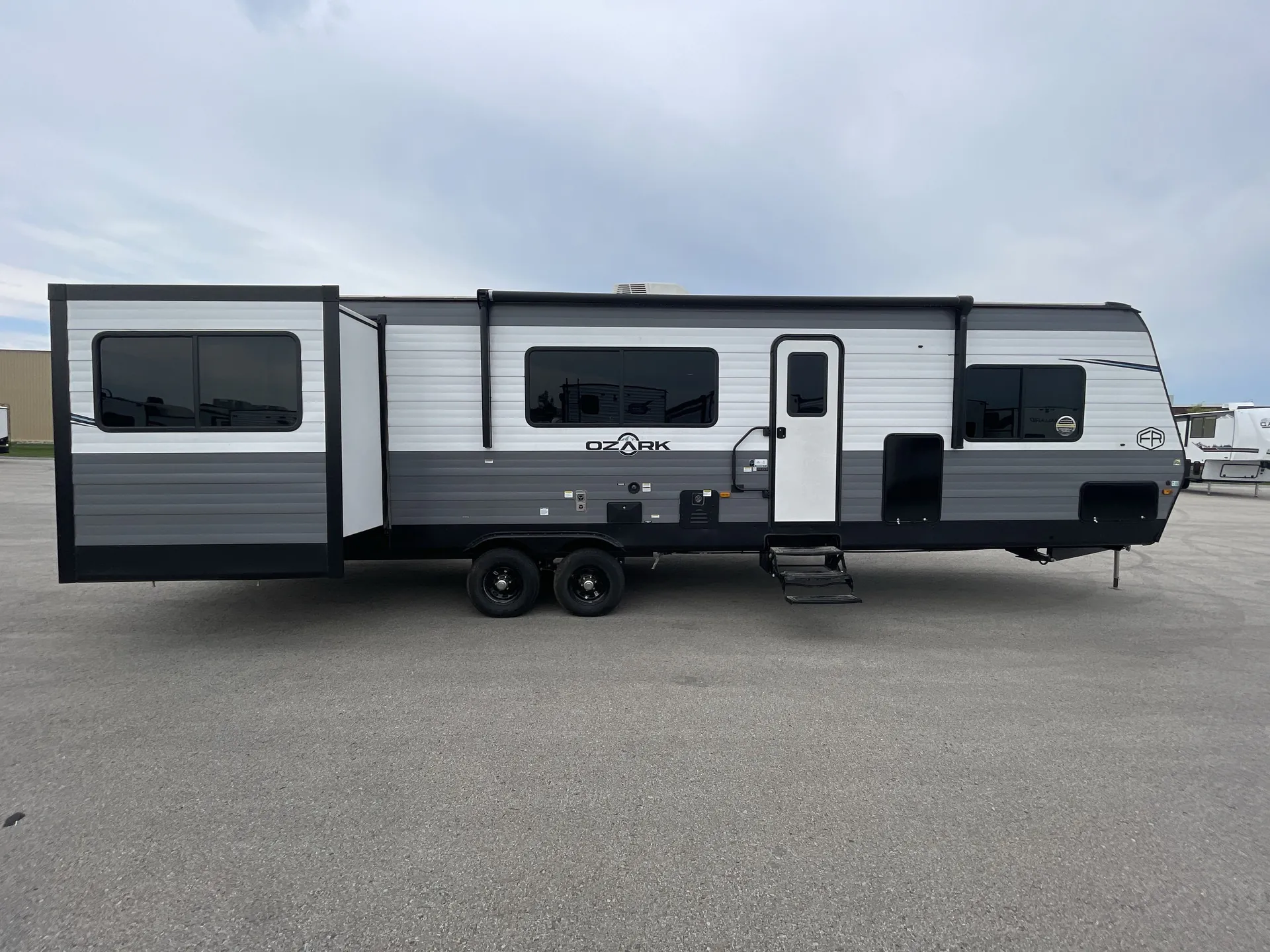2025 Forest River Ozark 3190BHK — campside