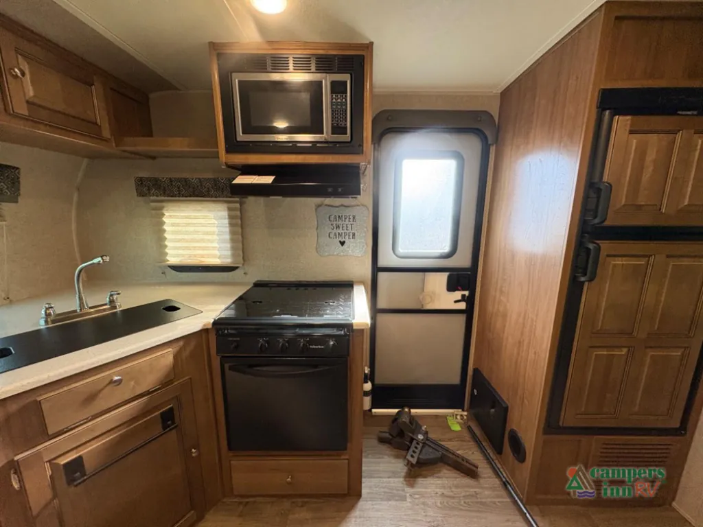 2018 Forest River Flagstaff Micro Lite 25FKS, Photos photo 11