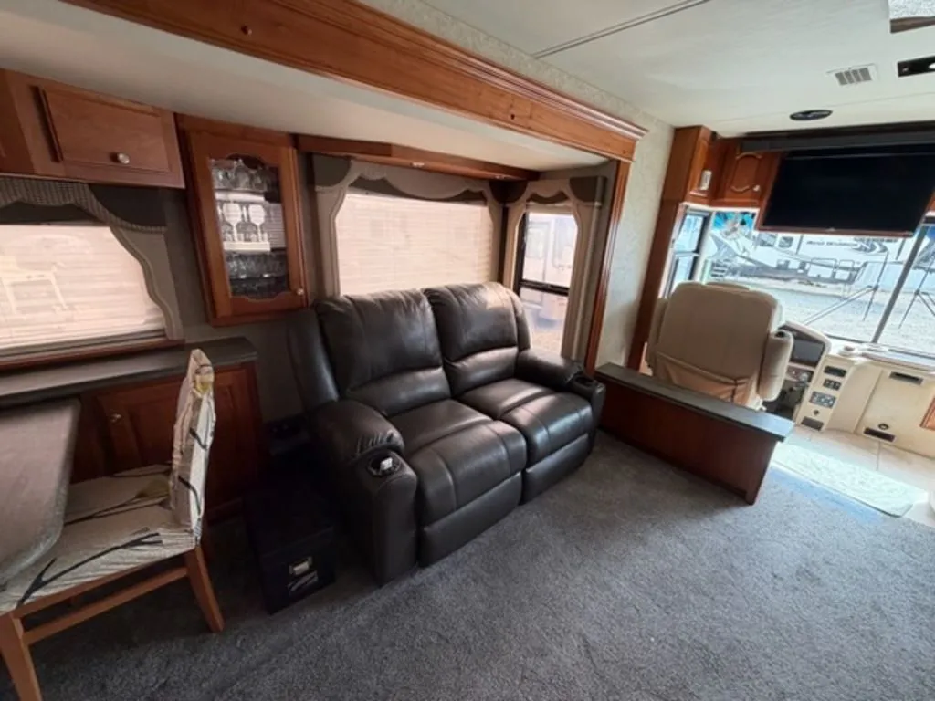 2004 Country Coach Intrigue 400 400 - Photo 3