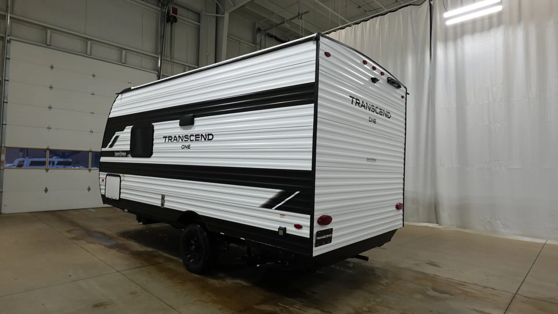 2026 Grand Design Transcend One 151RB - Photo 4