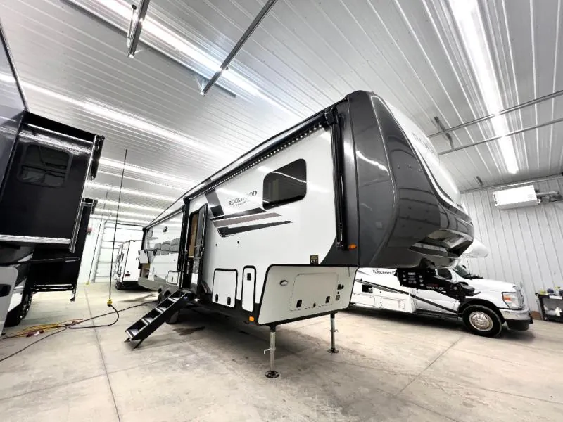 2026 Forest River Rockwood Signature R374DBH