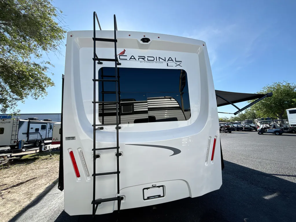 2022 Forest River Cardinal Luxury 380RLX, Photos photo 8