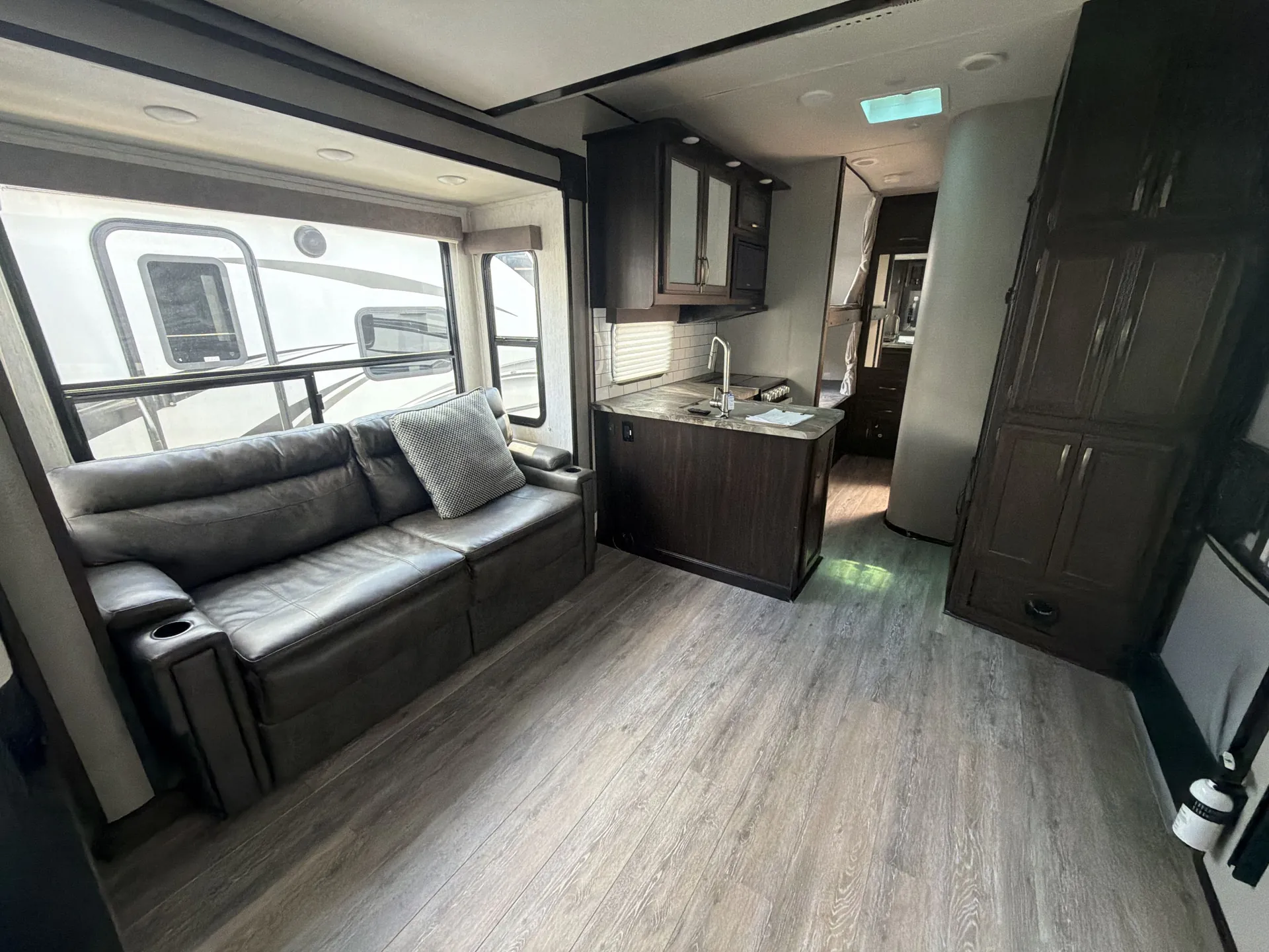 2021 Grand Design Momentum G-Class 29GO — living area main