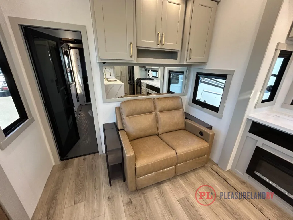 2026 Brinkley Model G 4100, Photos photo 24