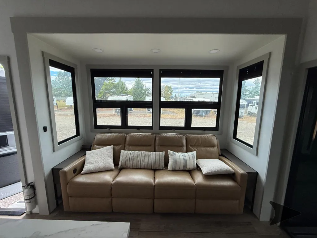2024 Brinkley Model G 3500, Photos photo 14