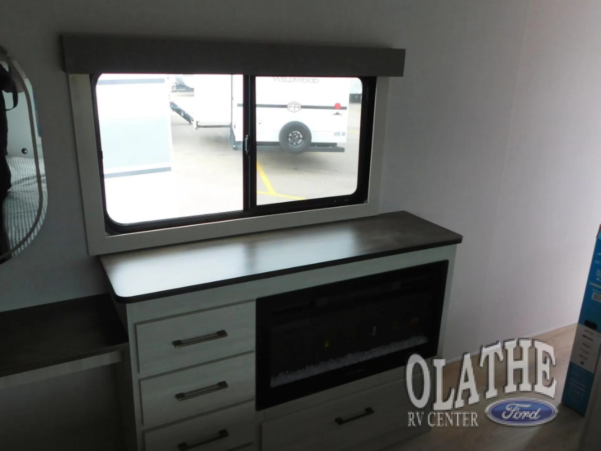 2026 Forest River Grand Surveyor 302RDBS - Photo 3