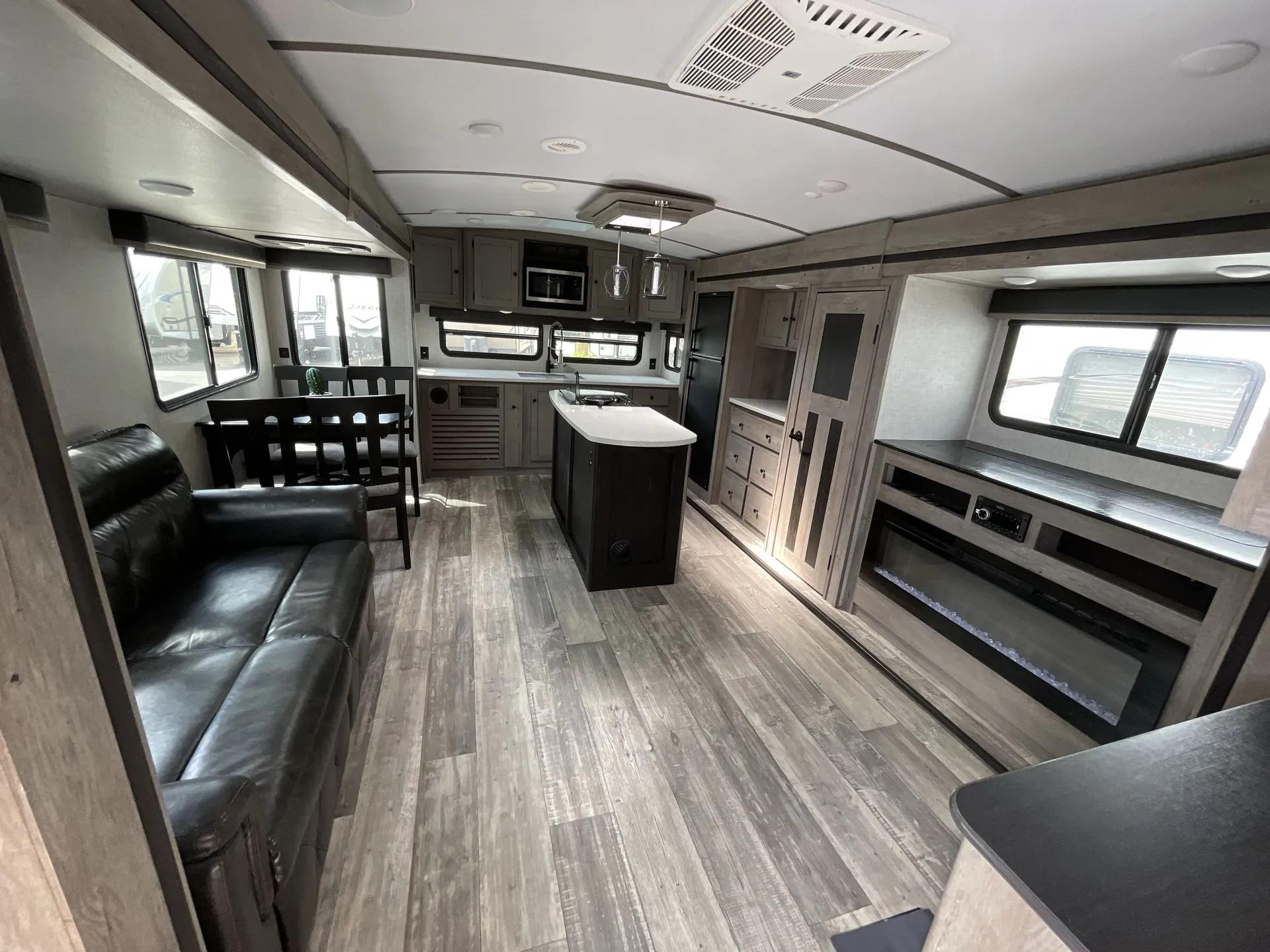 2021 Keystone Outback 300ML dealer photo 2 from Camping World
