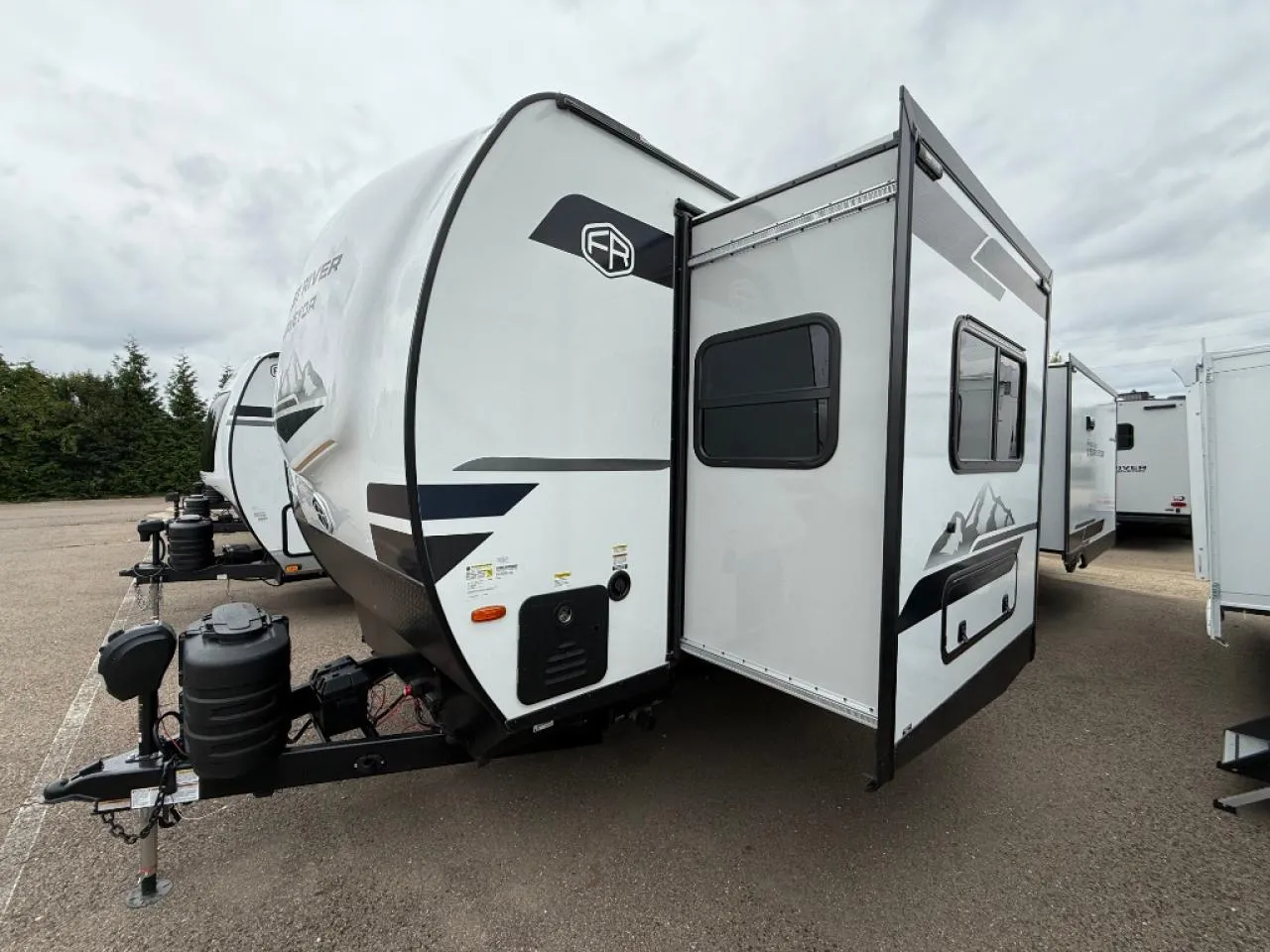 2026 Forest River Grand Surveyor 305RLBS - Photo 4