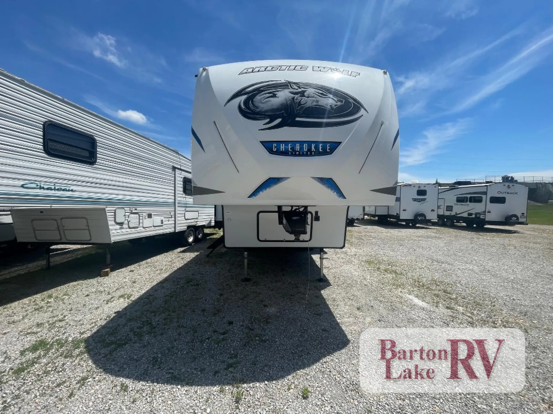 2023 Forest River Cherokee Arctic Wolf 27SGS - Photo 3