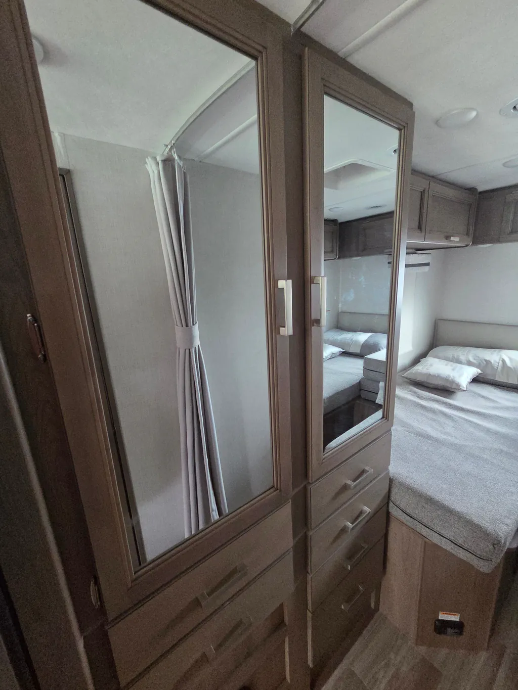 2026 Thor Motor Coach Axis 26.2, Photos photo 38