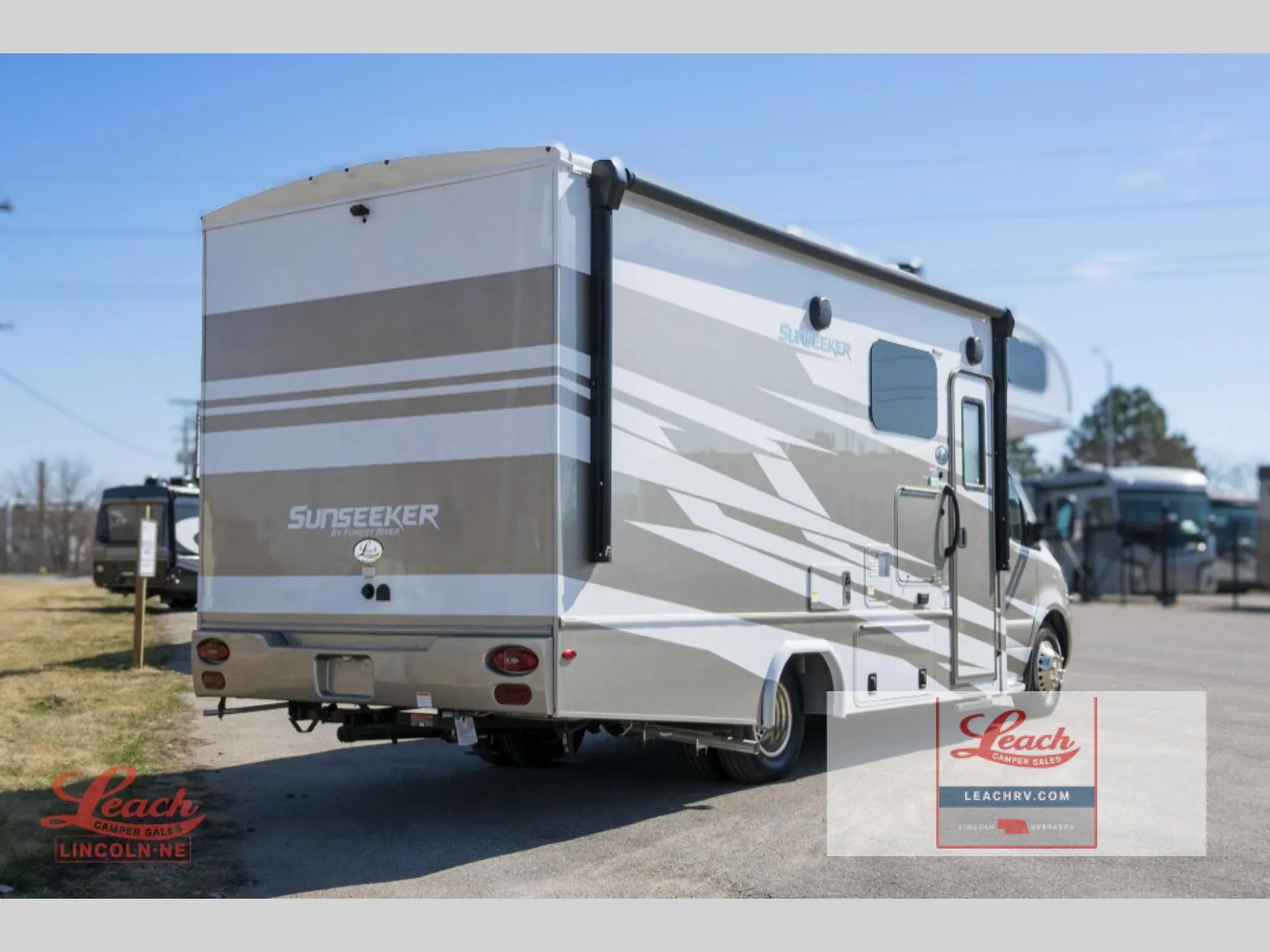 2024 Forest River Sunseeker MBS 2400DSB - Photo 4