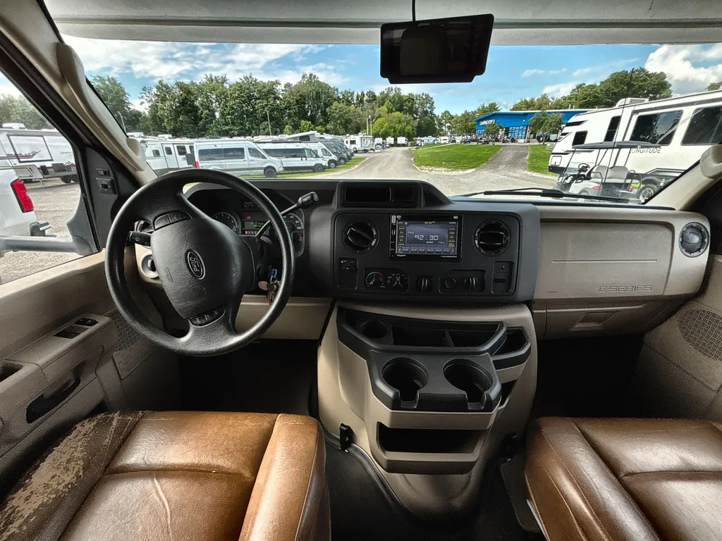 2013 Forest River Sunseeker 3050S, Photos photo 36